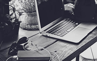 九游登录中心-年轻车坛新星：梦想之路的辛酸与坚持